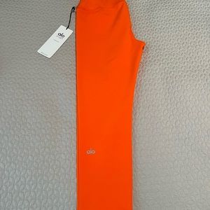 Alo Yoga orange Capri high waist legging. Size M
